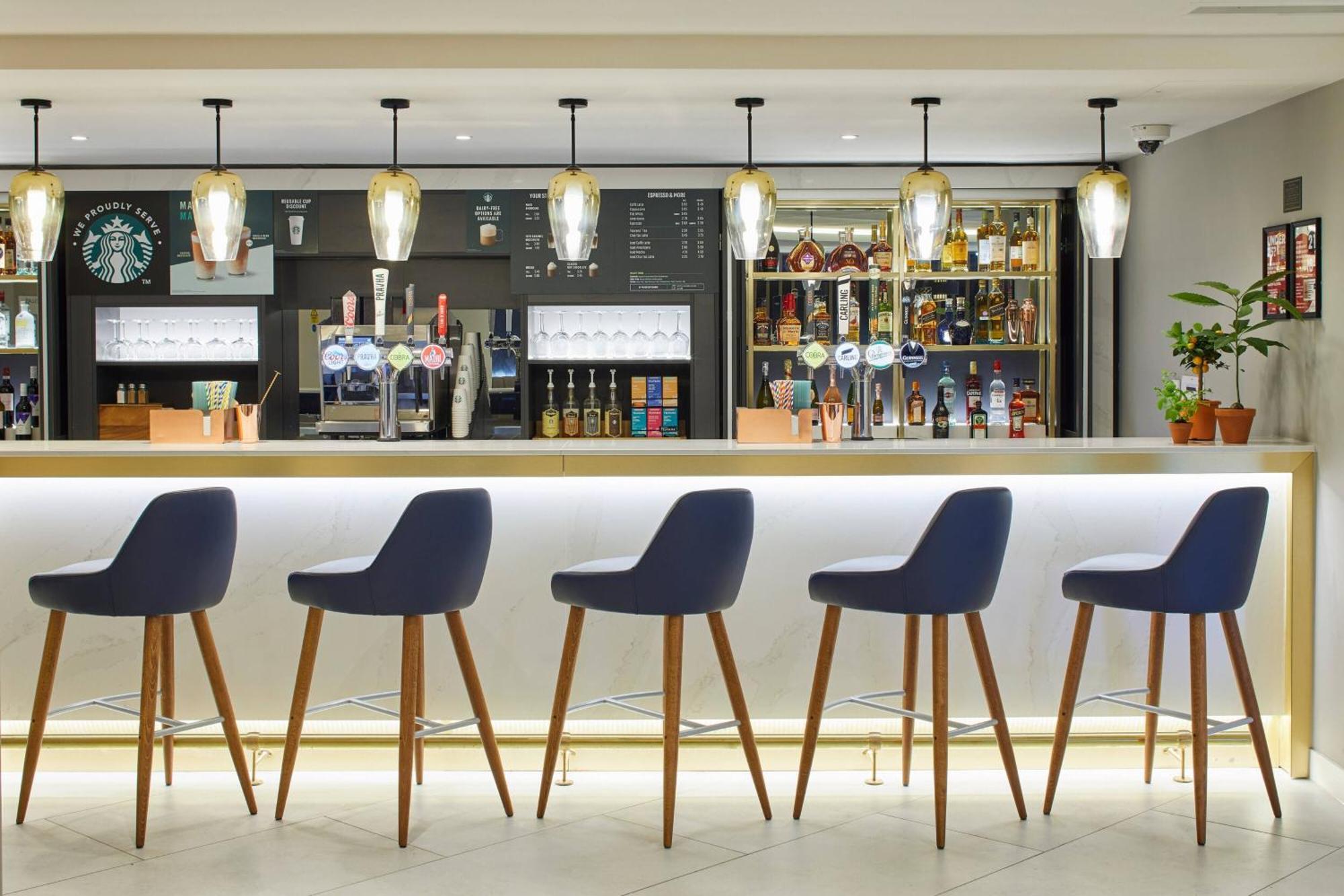 Courtyard By Marriott London Heathrow Airport Hotel Harlington  Luaran gambar